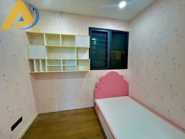 Giấy dán tường hoa bướm hồng cho trẻ em