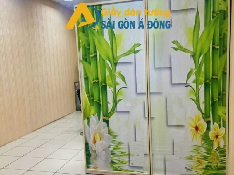 cac mau tranh dan tuong phong thuy duoc yeu thich nhat hien nay 2 Tranh dán tường phòng khách
